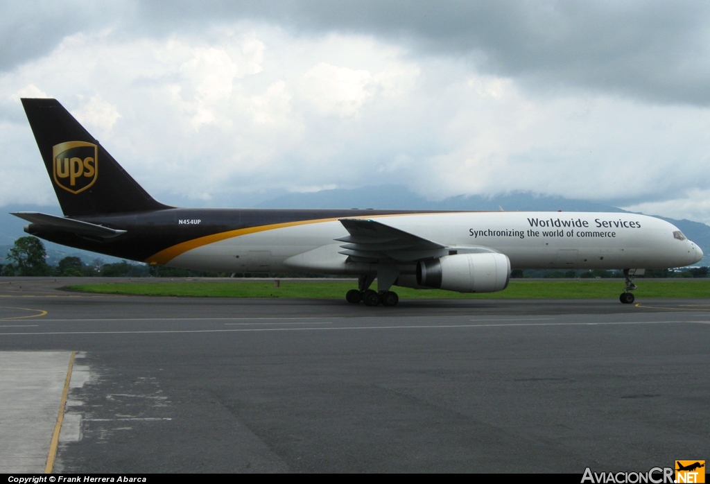 N454UP - Boeing 757-24APF - UPS - United Parcel Service