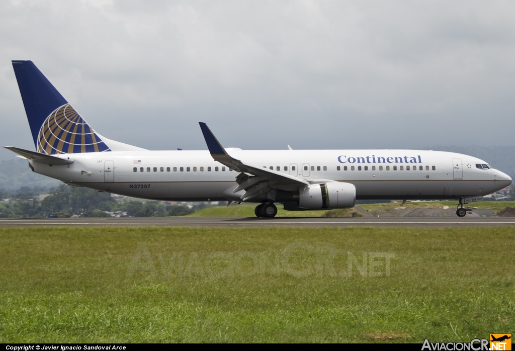 N37287 - Boeing 737-700 - Continental Airlines