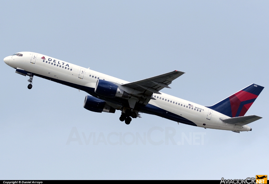 N680DA - Boeing 757-232 - Delta Air Lines