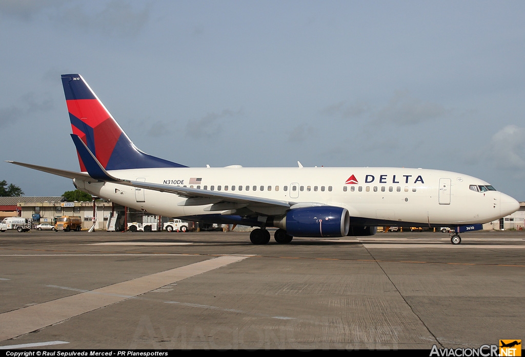 N310DE - Boeing 737-732 - Delta Airlines
