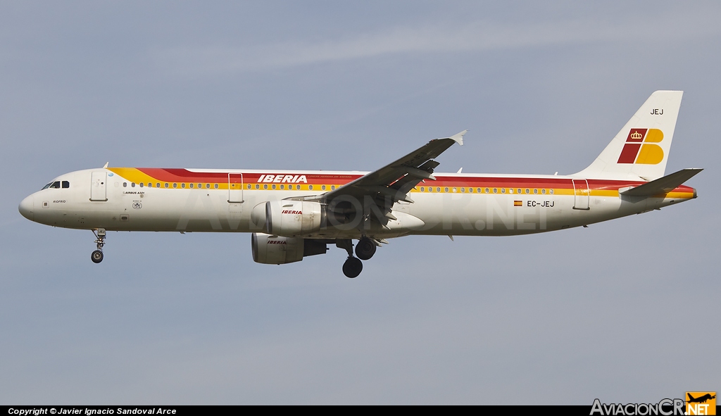 EC-JEJ - Airbus A321-211 - Iberia