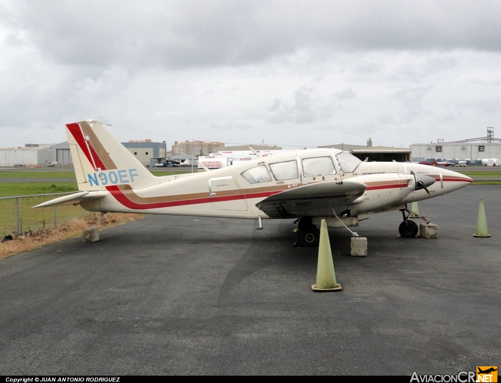 N90EF - Piper PA-23-250 Aztec - Privado