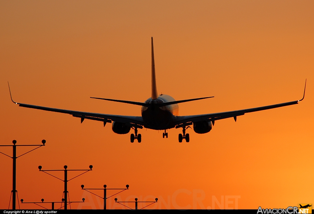 N***SW - Boeing 737-7H4 - Southwest Airlines