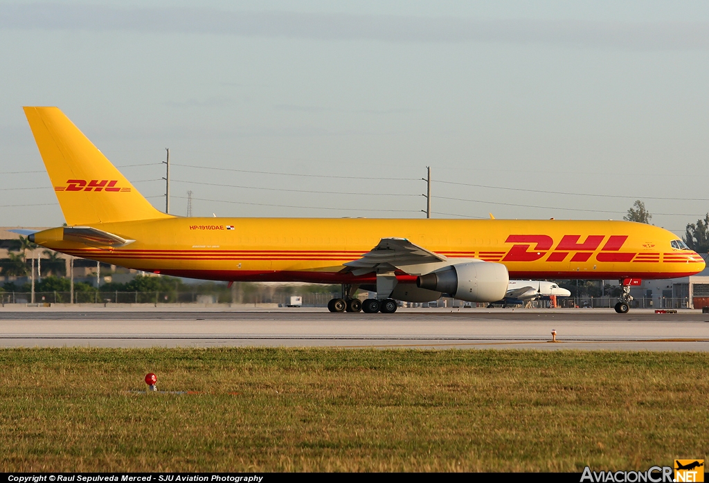 HP-1910DAE - Boeing 757-27A(SF) - DHL Aero Expreso
