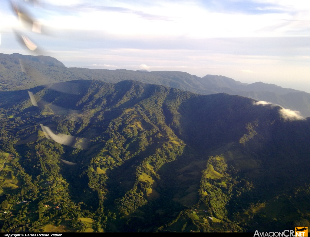 TI-ATZ - de Havilland DHC-6-200 Twin Otter - Aviones Taxi Aéreo S.A (ATASA)