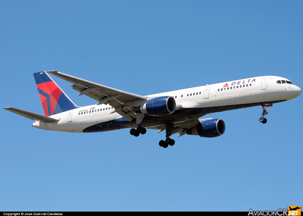 N604DL - Boeing 757-232 - Delta Airlines