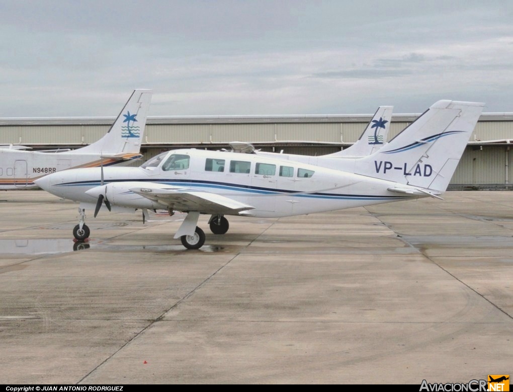 VP-LAD - Cessna 402C - Privado