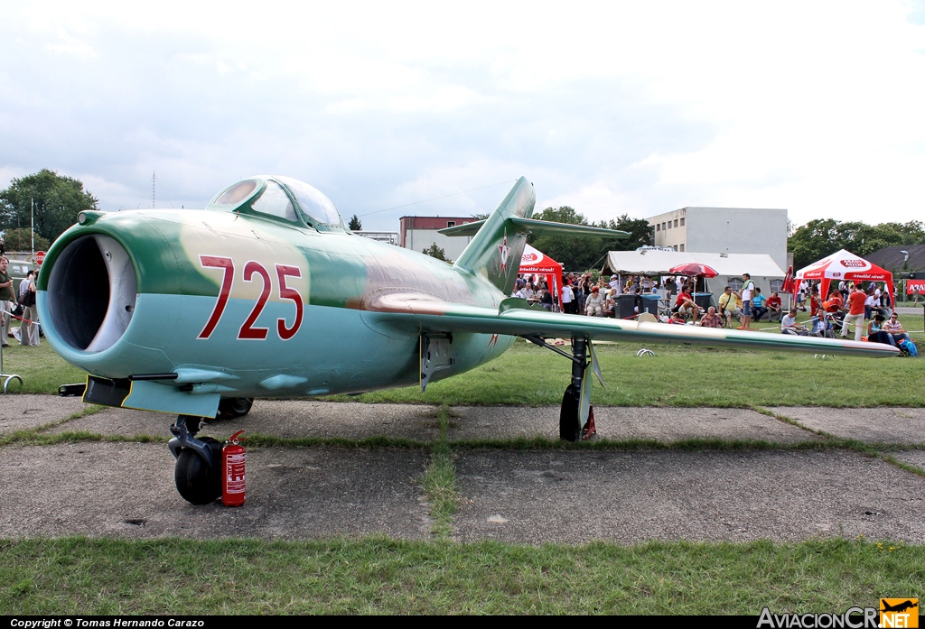 725 - Mikoyan-Gurevich MiG-15bis Fagot B - Fuerza Aerea de Hungría