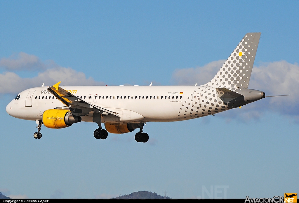 EC-IZD - Airbus A320-214 - Vueling