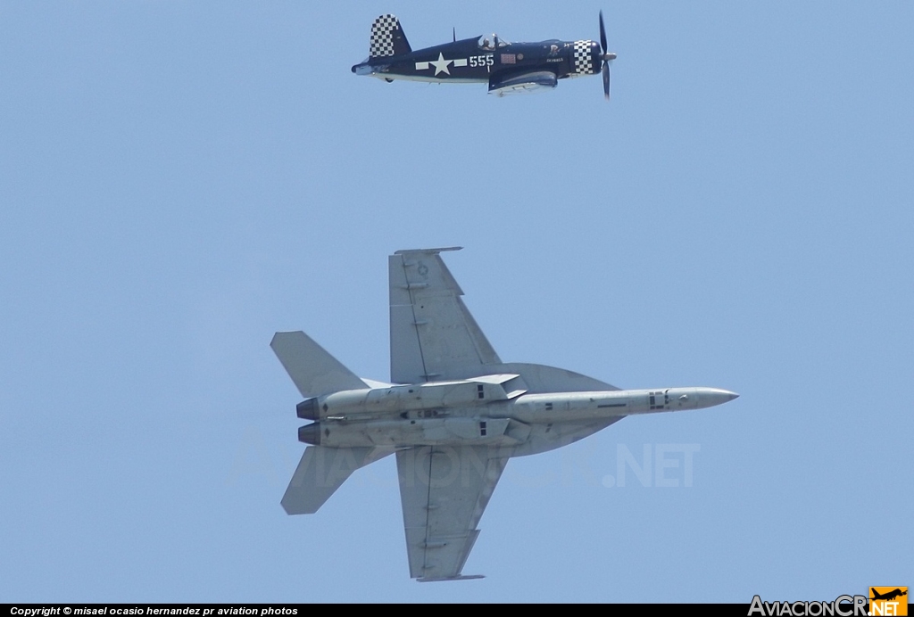 165801 - McDonnell Douglas F/A-18F Super Hornet - USA - Marina/NAVY