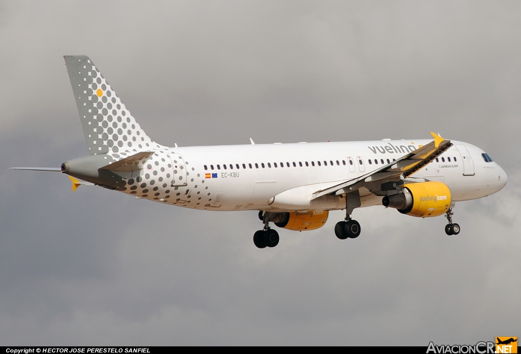 EC-KBU - Airbus A320-214 - Vueling