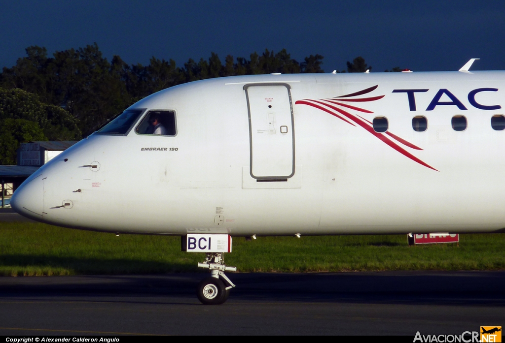 TI-BCI - Embraer ERJ-190-100AR - TACA