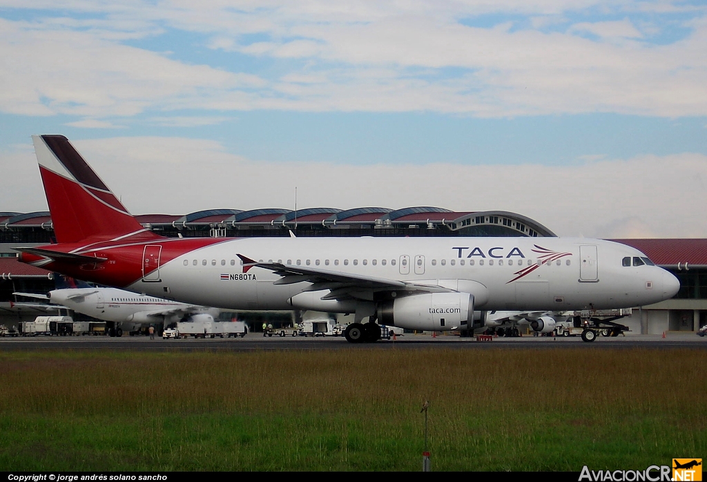 N680TA - Airbus A320-233 - TACA