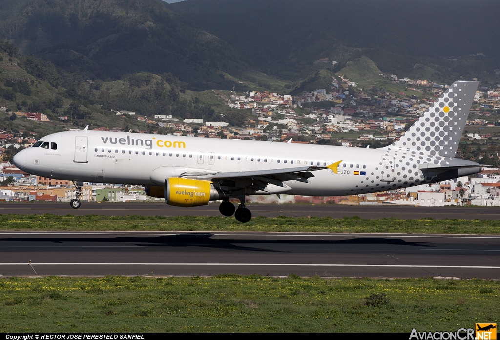 EC-JZQ - Airbus A320-214 - Vueling