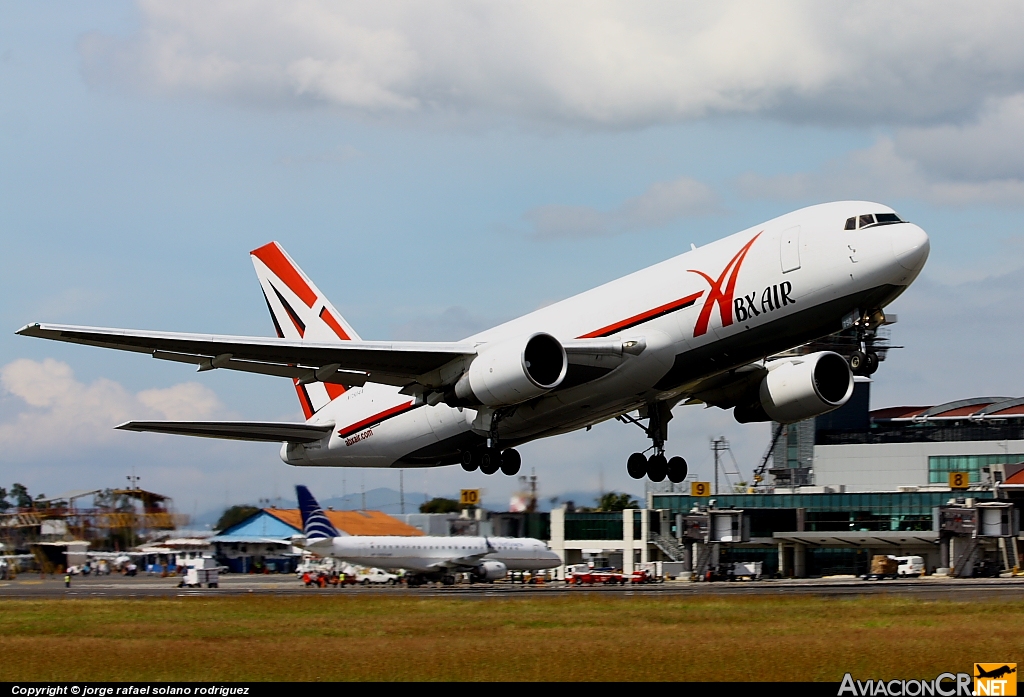 N750AX - Boeing 767-232/SF - ABX Air