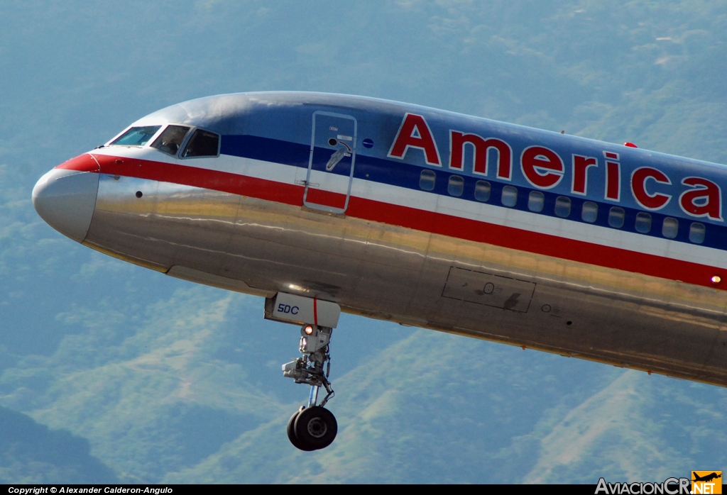 N685AA - Boeing 757-223 - American Airlines