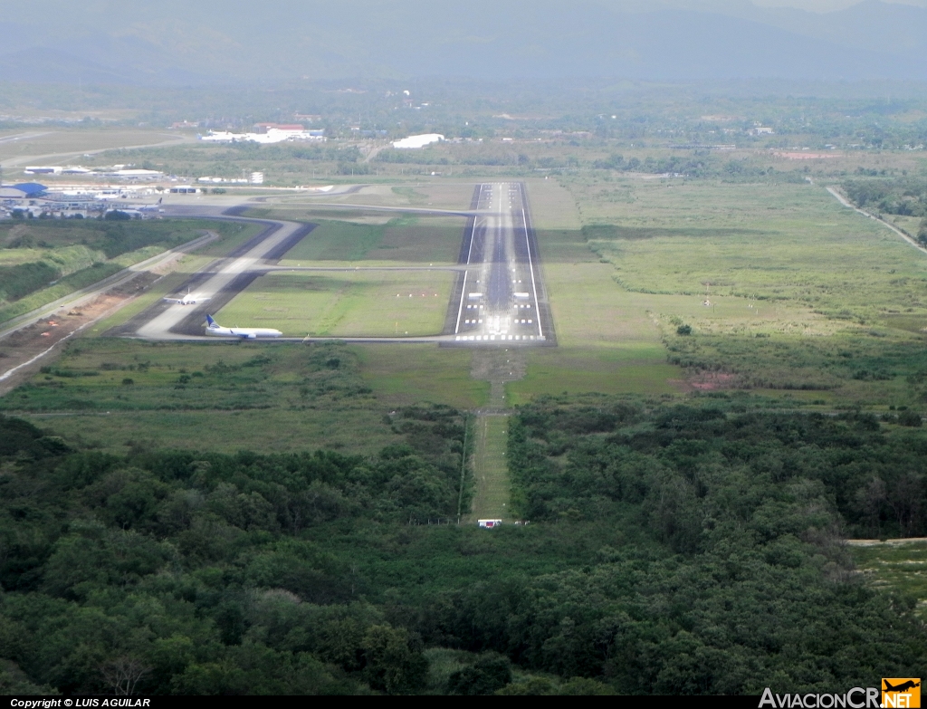 MPTO - Pista de aterrizaje - Aeropuerto