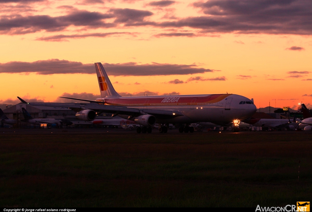 EC-KCL - Airbus A340-311 - Iberia