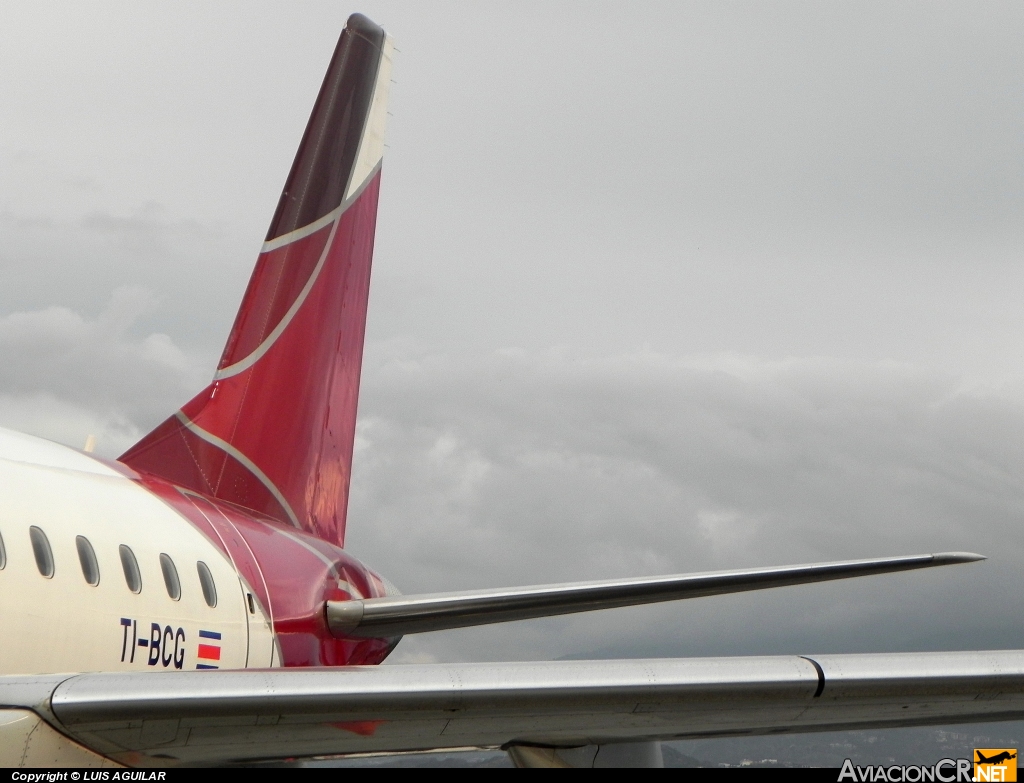TI-BCG - Embraer 190-100IGW - TACA International Airlines