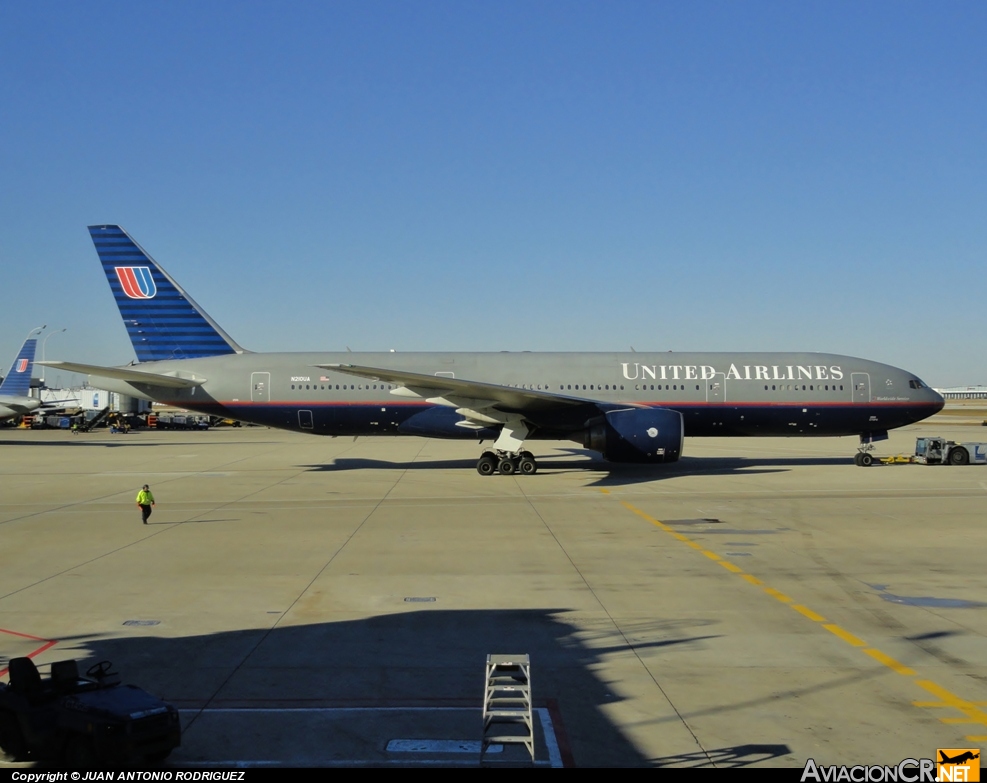 N210UA - Boeing 777-222/ER - United Airlines
