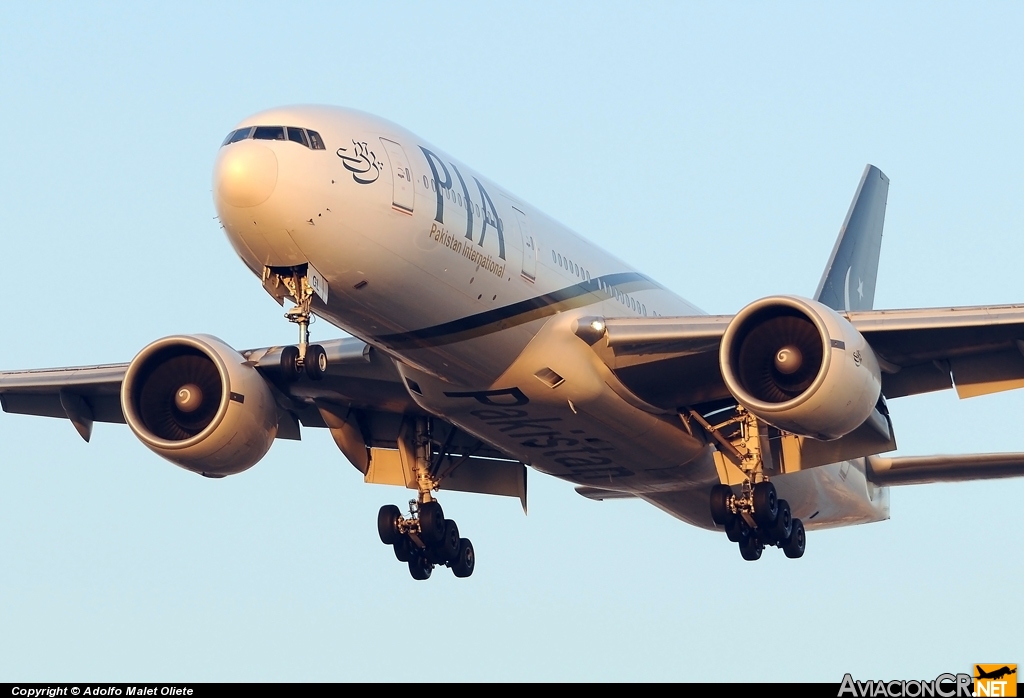 AP-BGL - Boeing 777-240/ER - Pakistan International Airlines (PIA)