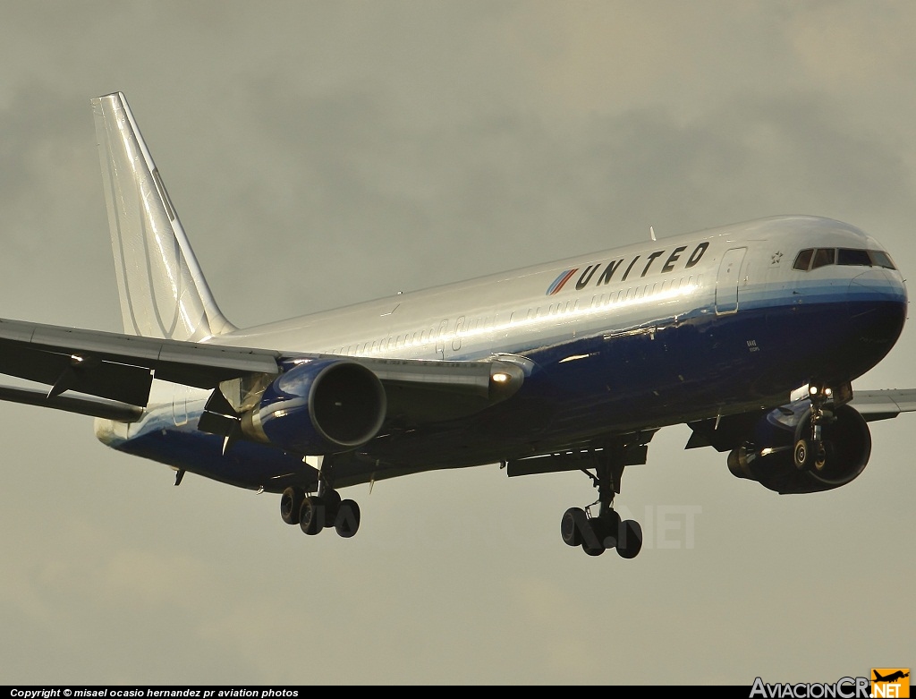 N651UA - Boeing 767-322/ER - United Airlines