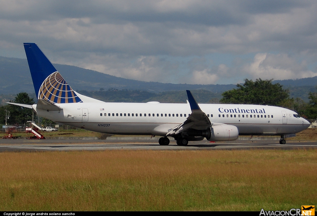 N14237 - Boeing 737-824 - Continental Airlines