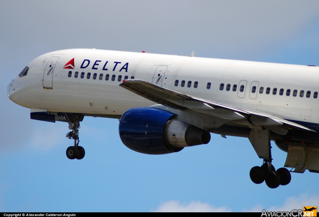 N604DL - Boeing 757-232 - Delta Airlines