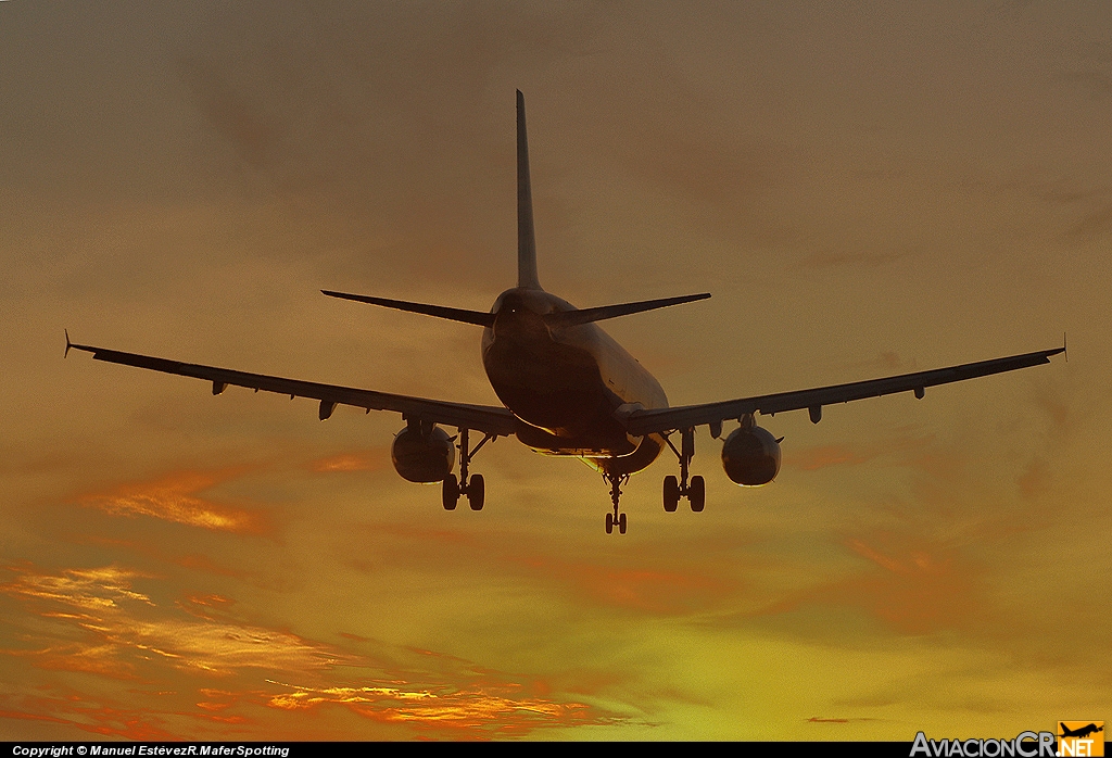 EC-IOH - Airbus A320-232 - Spanair