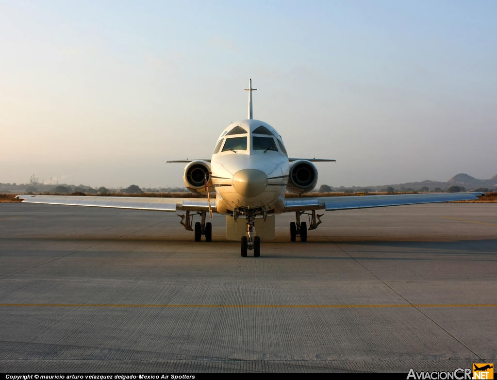 N380CF - Rockwell International NA-265-80 - Privado