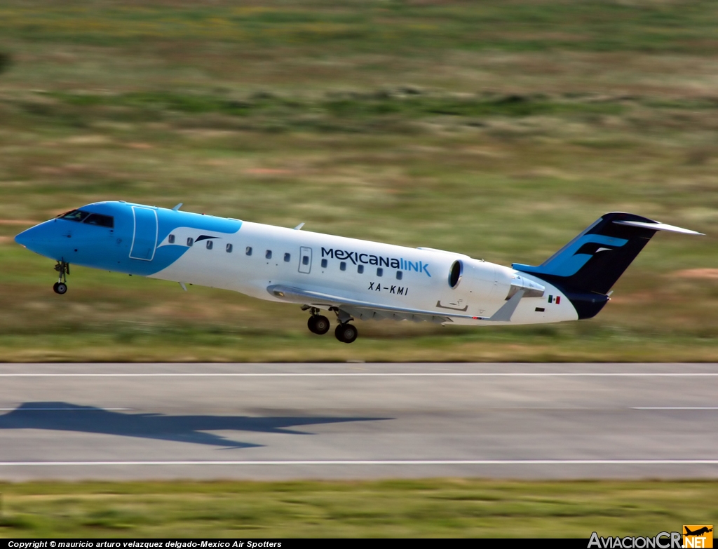 XA-KMI - Canadair CL-600-2B19 Regional Jet CRJ-200ER - Mexicana Link