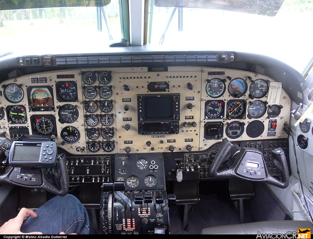 TI-AZO - Beechcraft King Air E90 - Aerobell