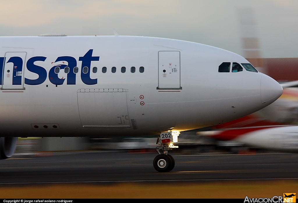 C-GTSZ - Airbus A330-243 - Air Transat