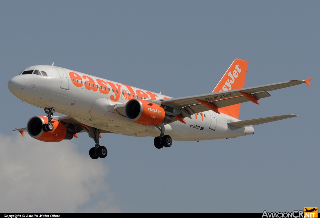 G-EZDT - Airbus A319-111 - EasyJet Airline