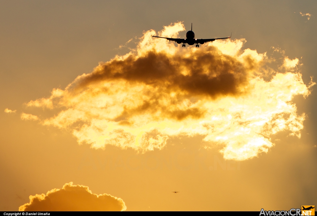  - Boeing 737-7V3 - Copa Airlines