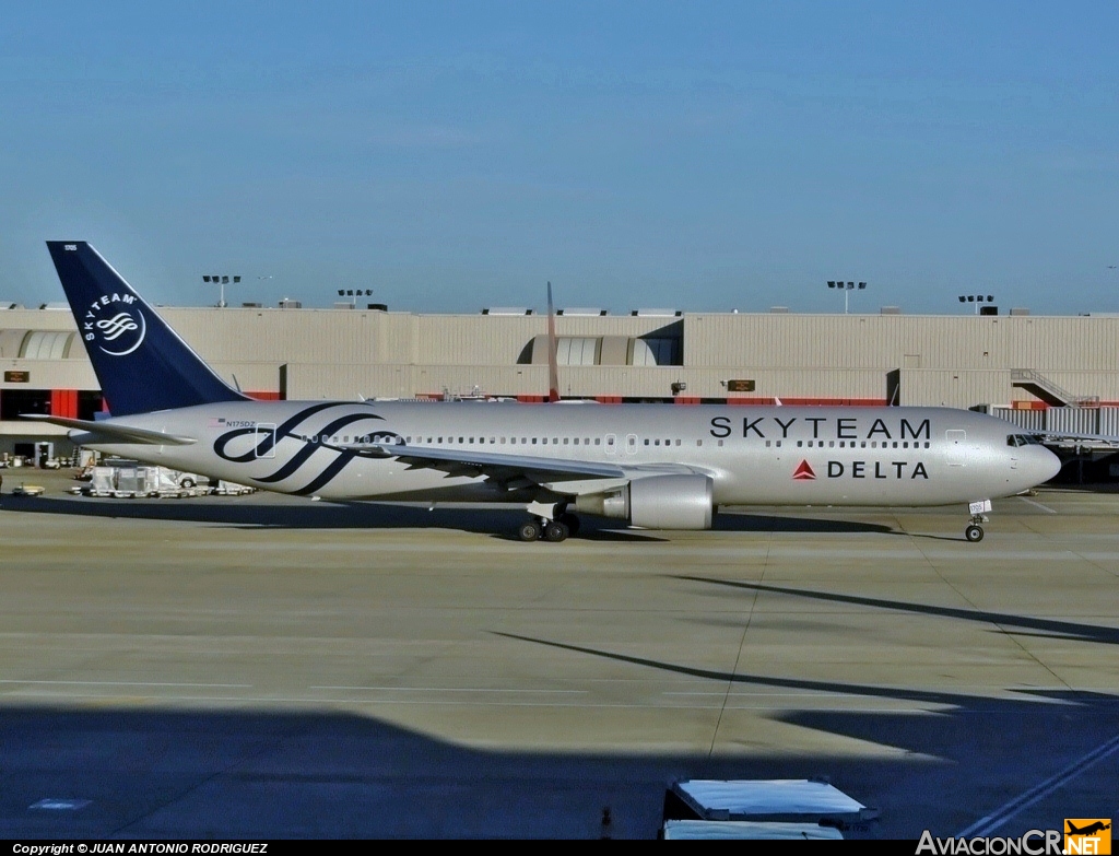 N175DZ - Boeing 767-332/ER - Delta Airlines