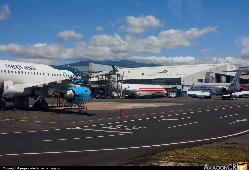 N595EL - Airbus A318-111 - Mexicana