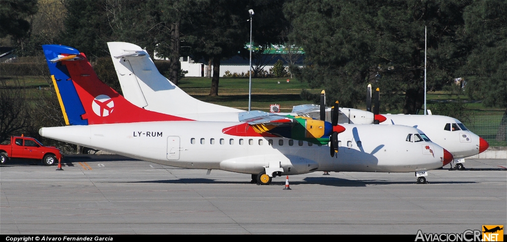 LY-RUM - ATR 42-300 - Transporte Aeréo Danés