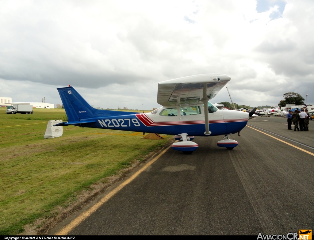 N20279 - Cessna 172M - Privado