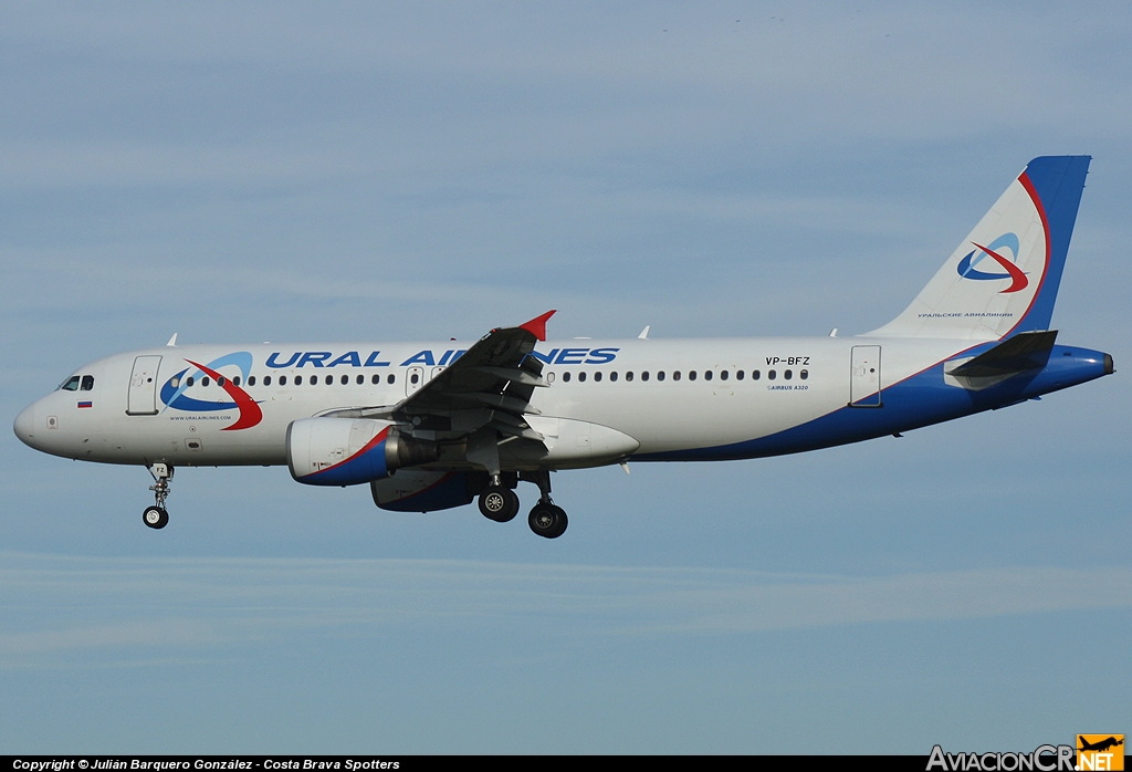 VP-BFZ - Airbus A320-214 - URAL-AIRLINES