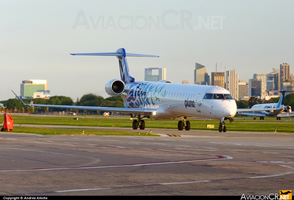 CX-CRH - Bombardier CRJ-900LR - Pluna Uruguay