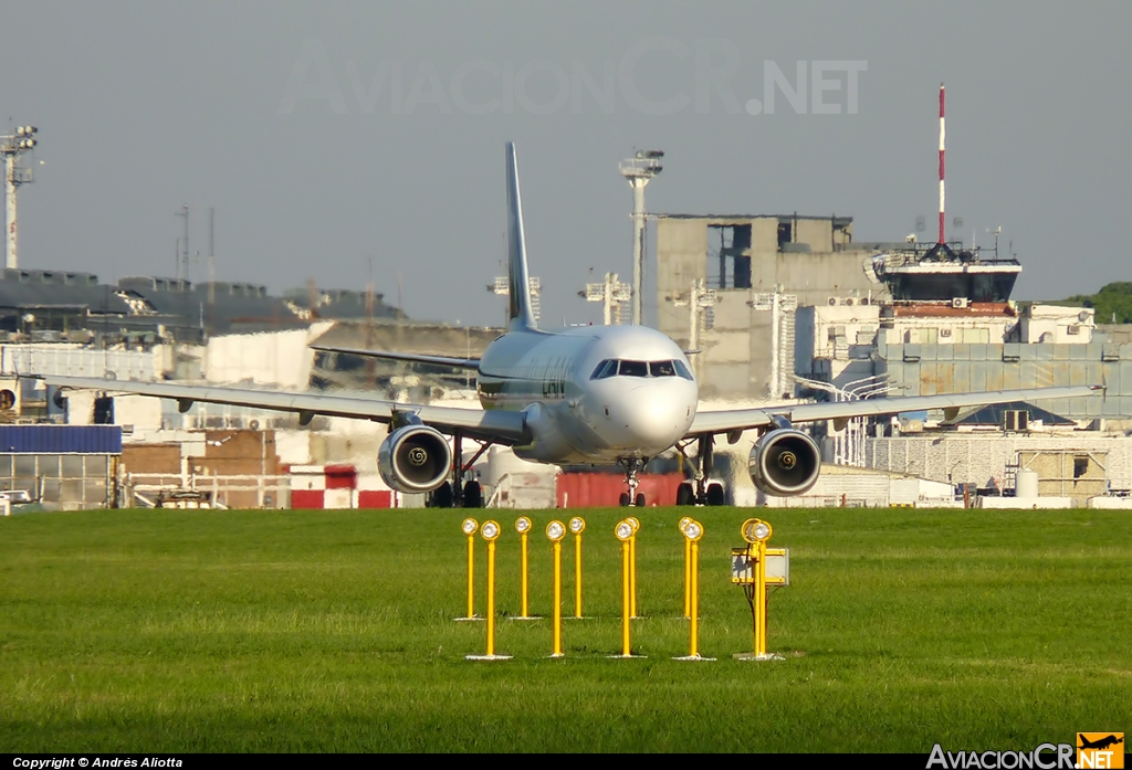 LV-BOI - Airbus A320-233 - LAN Argentina