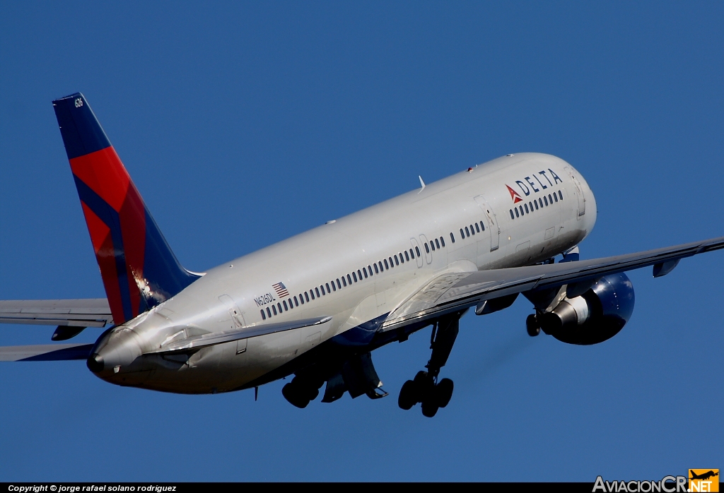 N626DL - Boeing 757-232 - Delta Air Lines