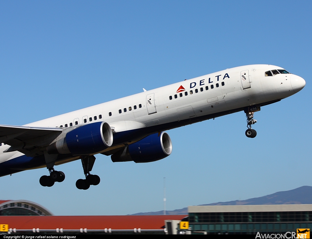 N626DL - Boeing 757-232 - Delta Air Lines