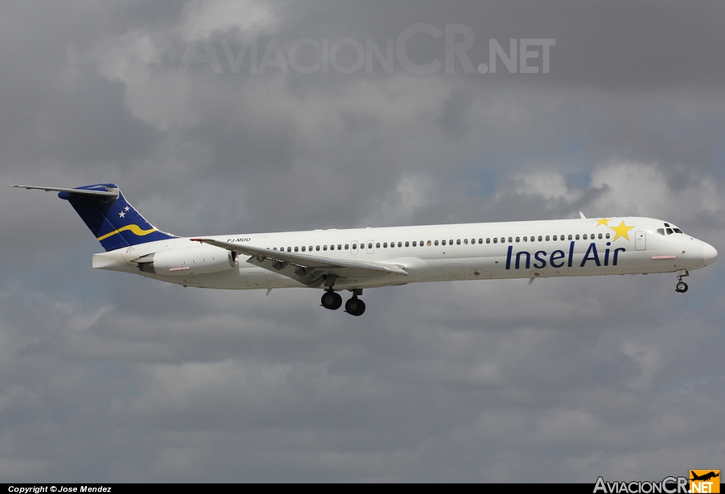 PJ-MDD - McDonnell Douglas MD-82 (DC-9-82) - Insel Air