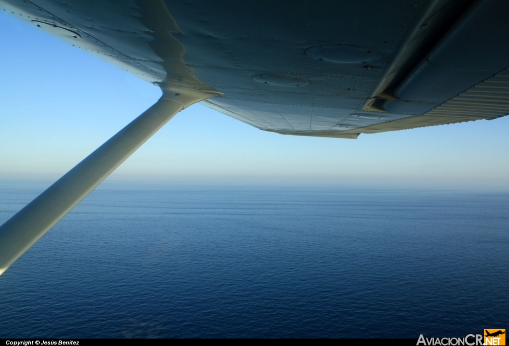 EC-JYP - Cessna 172N Skyhawk 100 II - Air Olé