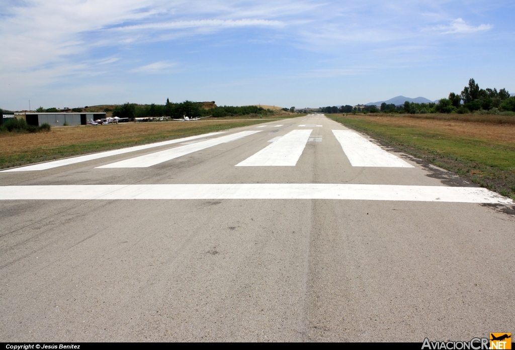  - Pista de aterrizaje - Aeropuerto