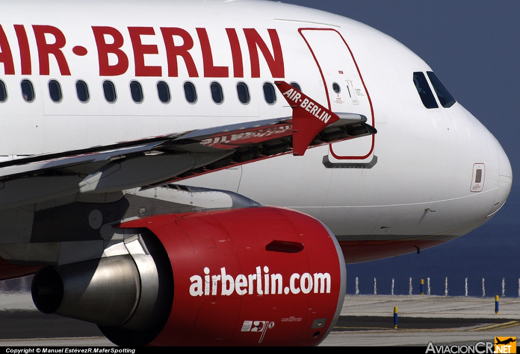 HB-IOY - Airbus	A-319-112 - Air Berlin