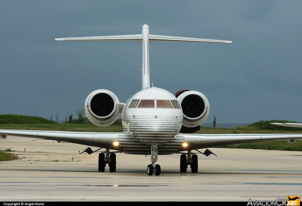 N898WS - Bombardier BD-700-1A11 Global 5000 - Privado
