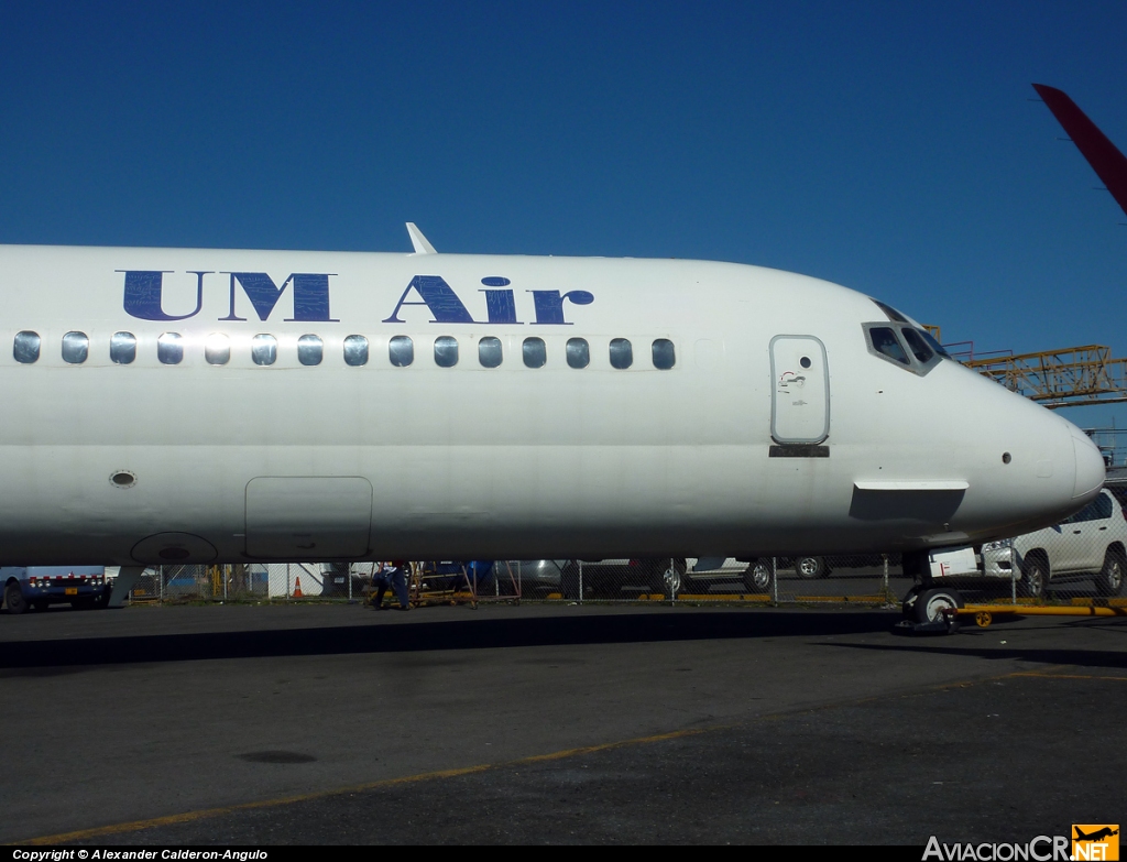 N570SH - McDonnell Douglas MD-82 (DC-9-82) - UM Air